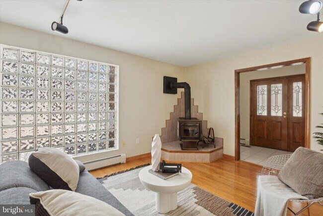 Building Photo - 410 St John Neumann Way