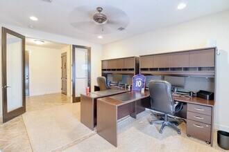 Building Photo - 904 Patterson St