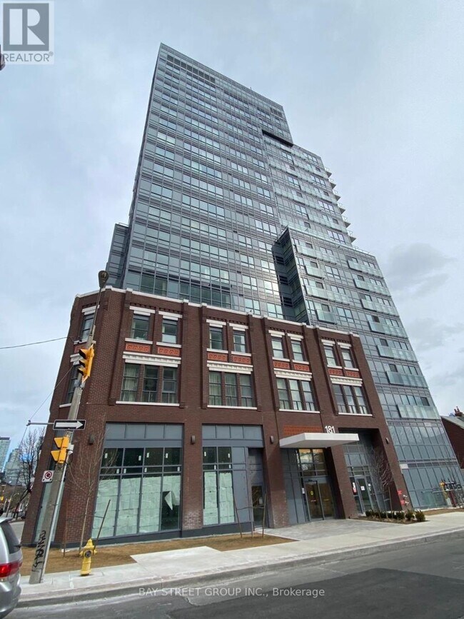 Building Photo - 181-1181 Huron St