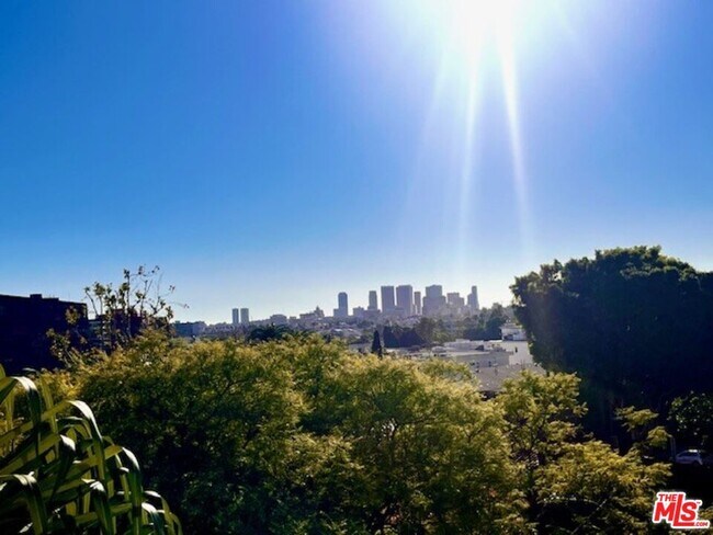 Foto del edificio - 8609 W Knl Dr