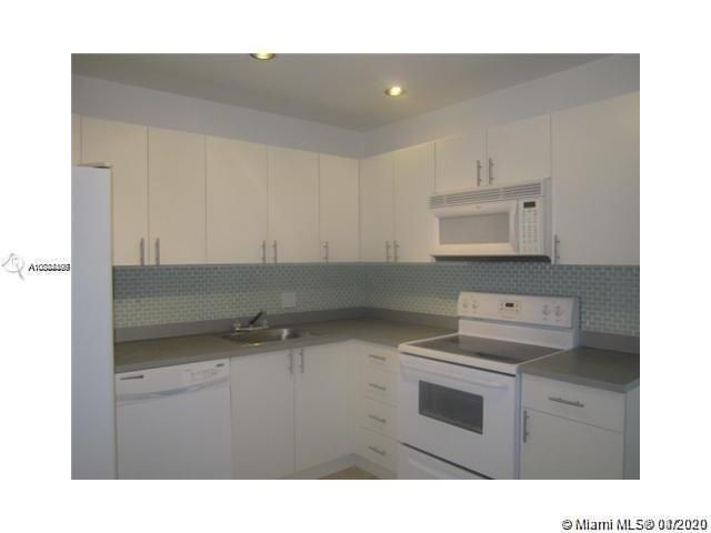 Building Photo - 2851 NE 163rd St
