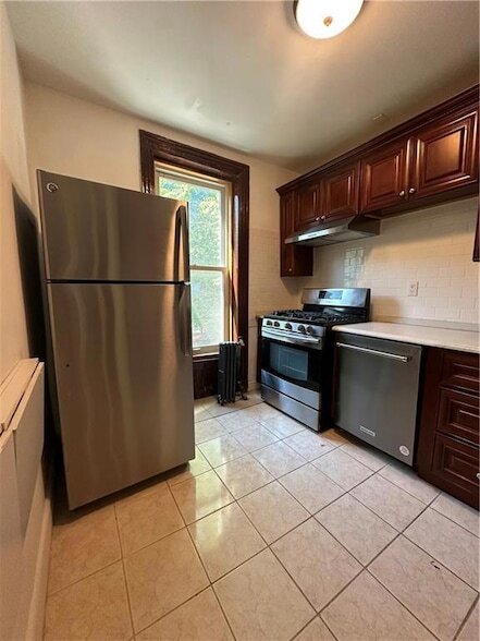 Building Photo - 580A Quincy St