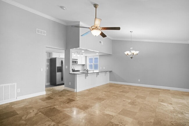 Building Photo - 319 L'Atrium Dr