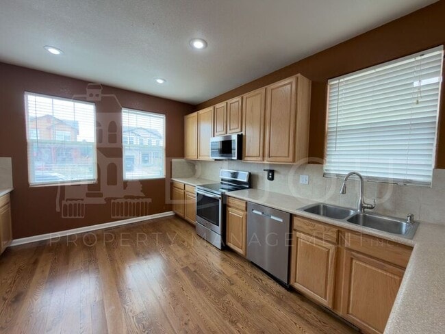 Building Photo - 2030 Capital Dr