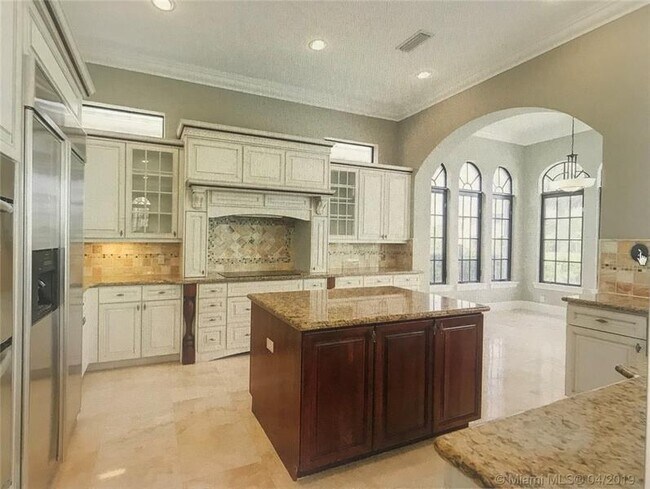 Building Photo - 9611 Kenley Ct