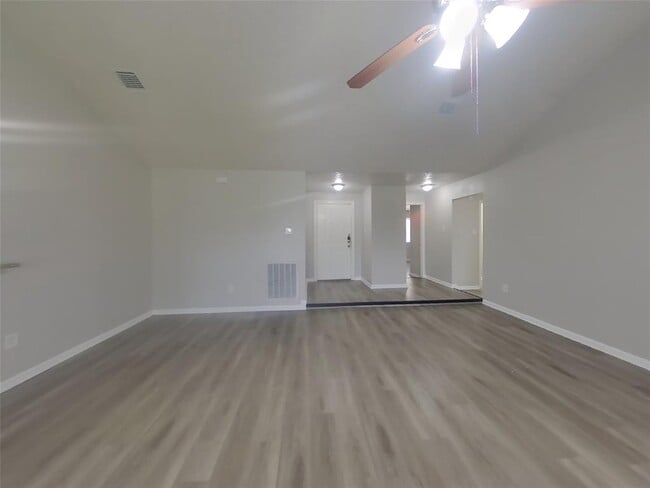 Foto del edificio - 1391 Tenderden Dr