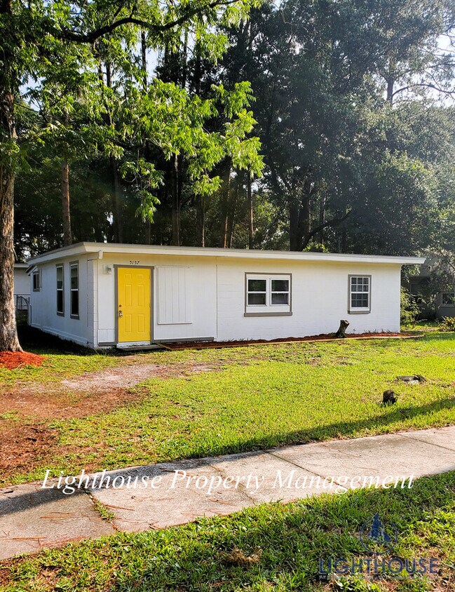 Fully renovated 4/2, this cozy home won't House for Rent in Jacksonville, FL