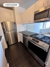 Building Photo - 356 E 88th St