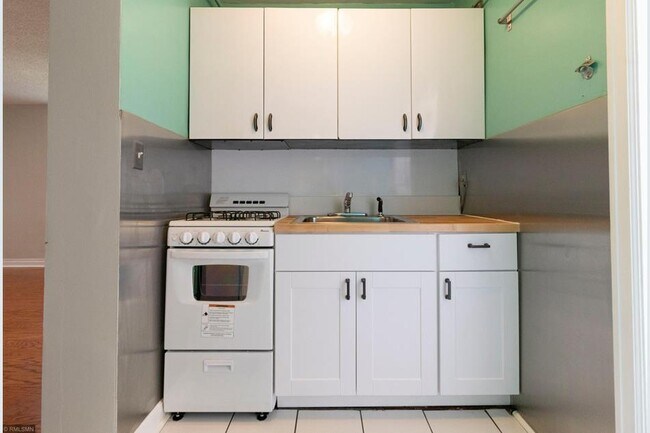 Foto del edificio - 3527 Dupont Ave S