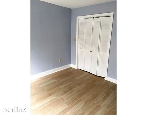 Building Photo - 855 Cambridge St