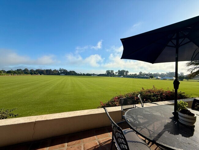 Foto del edificio - 3375 Foothill Rd