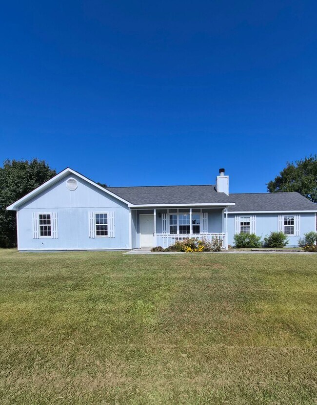 Building Photo - 204 Zachary Ln