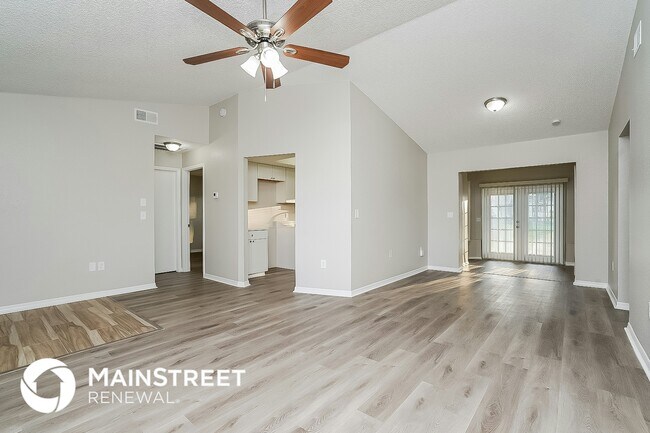 Foto del edificio - 13430 Litewood Dr