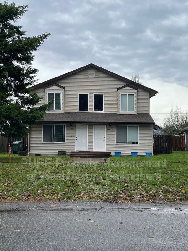 550 G St, Blaine, WA 98230 Condo for Rent in Blaine, WA