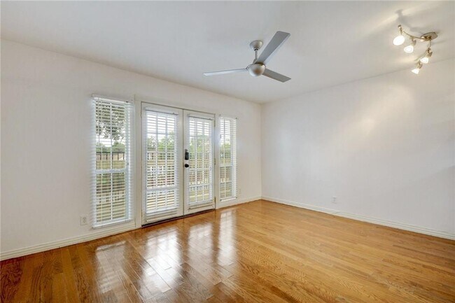 Foto del edificio - 1510 W 6th St