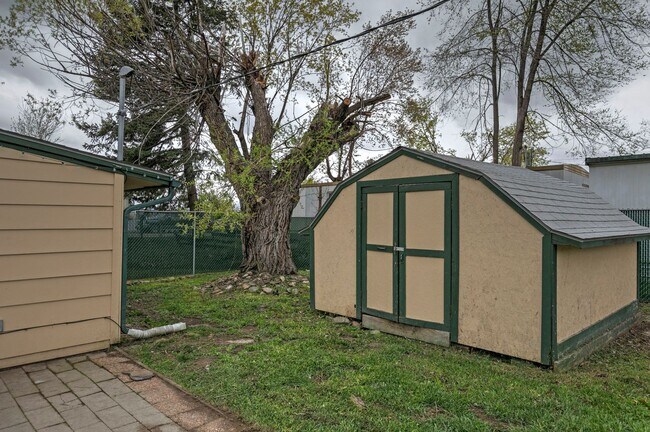 Foto del edificio - 2 Bed - 1 Bath - Pet Friendly