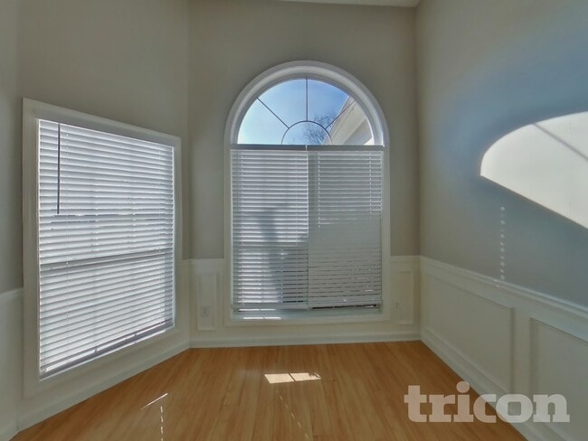 Building Photo - 2570 Harbins Mill Dr