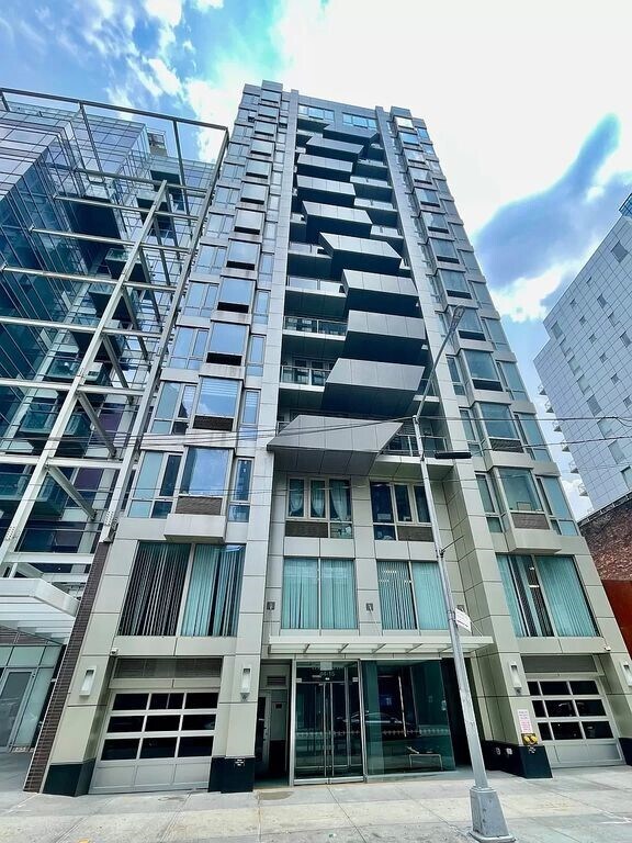 Building Photo - 4415 Purves St
