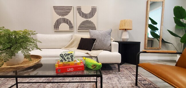 Living Room - 10010 Olmos Dr