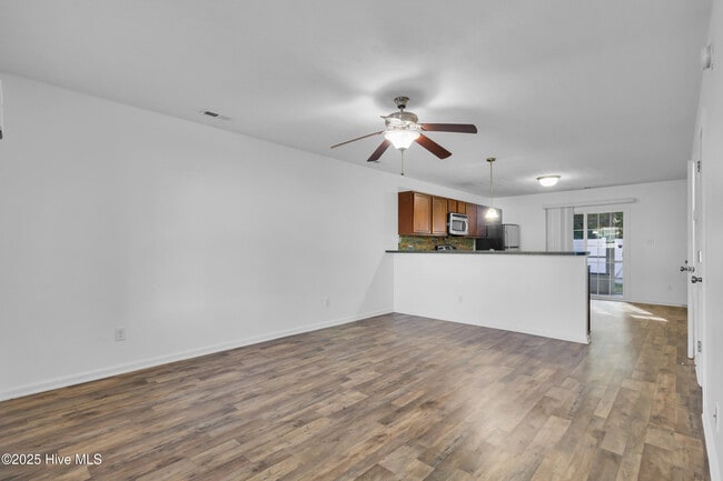 Building Photo - 308 Glen Cannon Drive