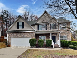 Building Photo - 633 Country Grove Ln NE