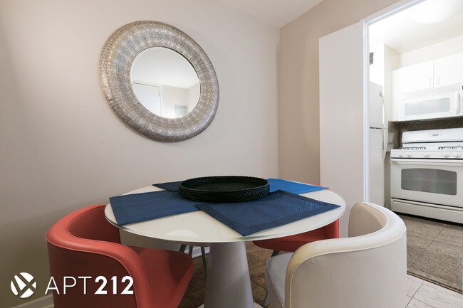 Foto del edificio - 305 East 86th St
