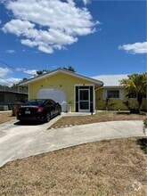Building Photo - 4231 SE 19th Ave