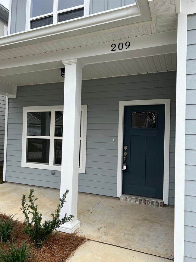 Building Photo - 209 Cottage Ct