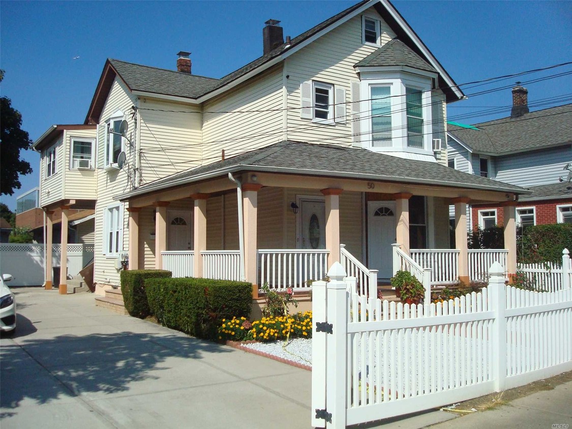 Primary Photo - 50 Bedell St