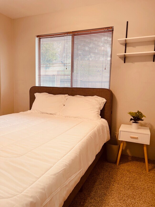 Foto del edificio - 15133 Ryhiner Ln