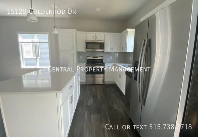 Foto del edificio - 15120 Goldenrod Dr