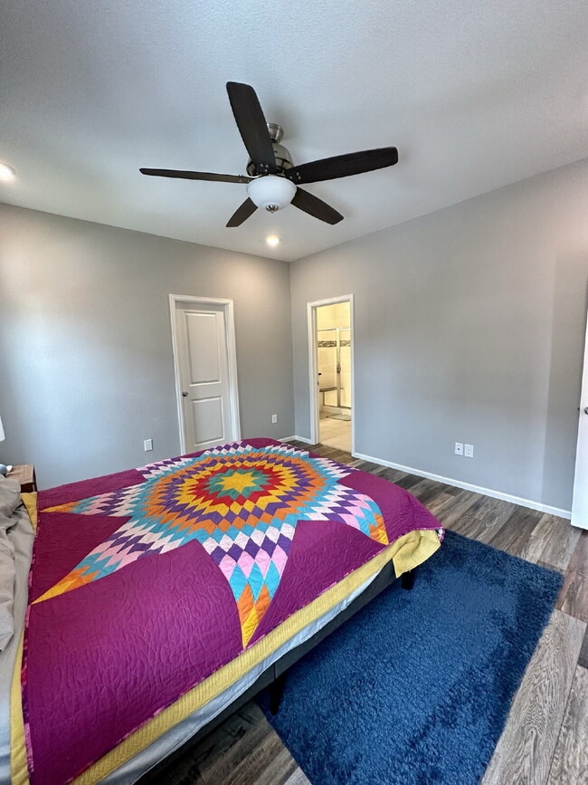 Foto del edificio - Don't Miss Out on this 3Bed+Study/3 Bath Home in Newer Painted Prairie