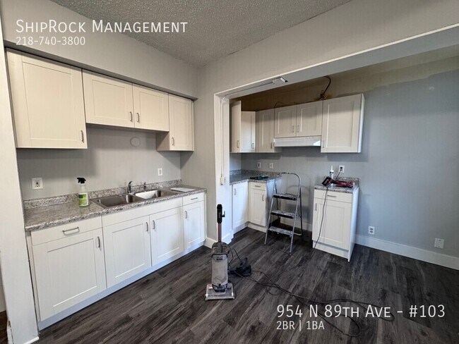 Foto del edificio - 954 89th Ave W