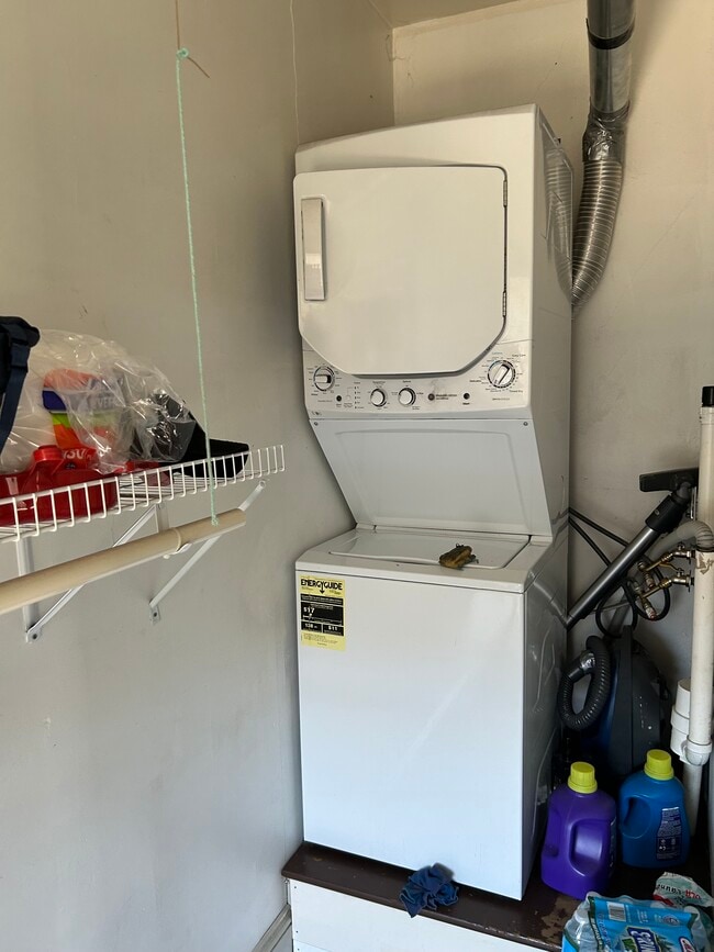 Washer and dryer in apartment - 383 Main St