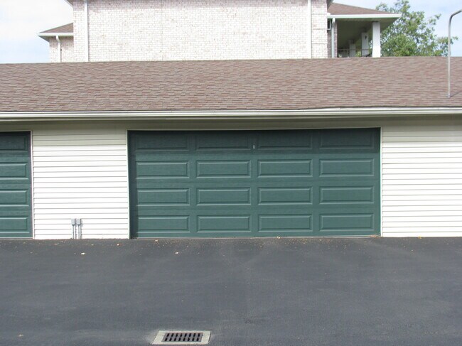 Foto del edificio - 7404 Eisenhower Dr