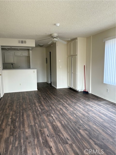 Building Photo - 5800 Fullerton Ave