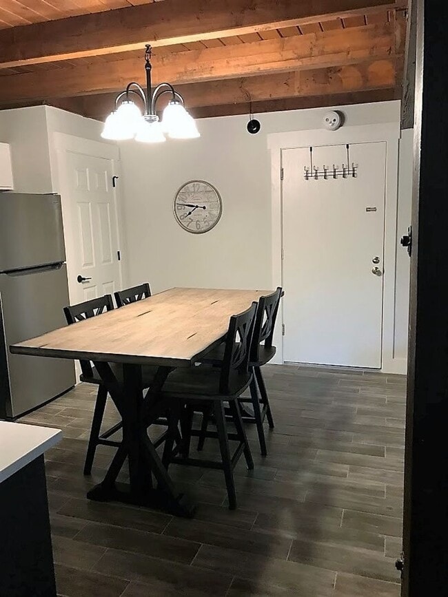 Foto del edificio - Long Term Rental- Treehouse E201