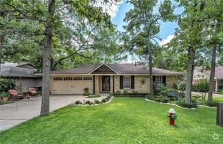 Building Photo - 3016 Westwood Main Dr