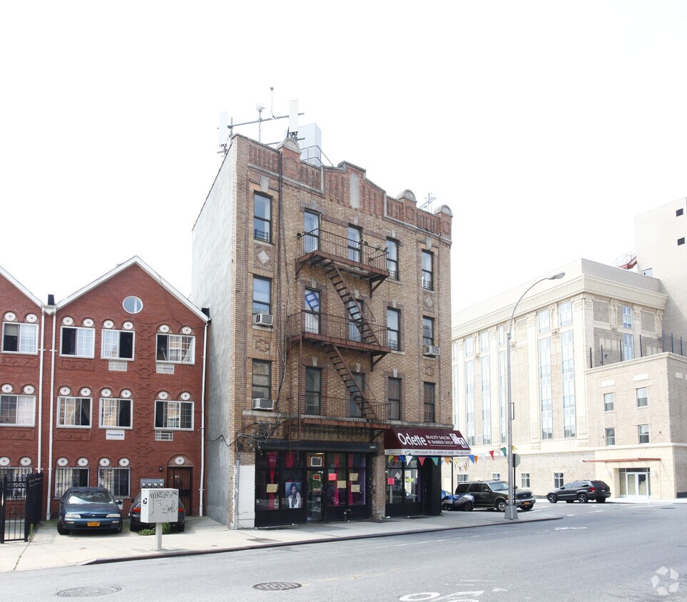 Foto del edificio - 1354 New York Ave