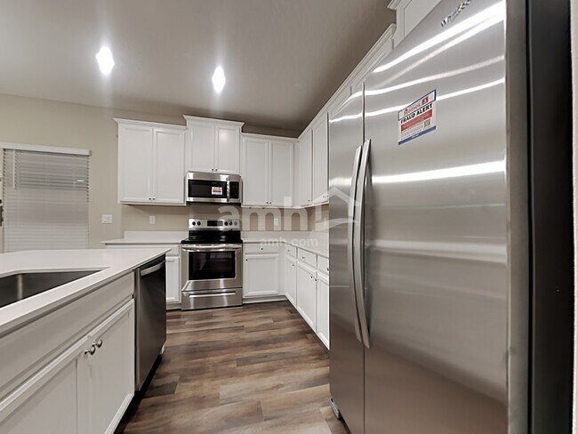 Building Photo - 262 Hemlock Point