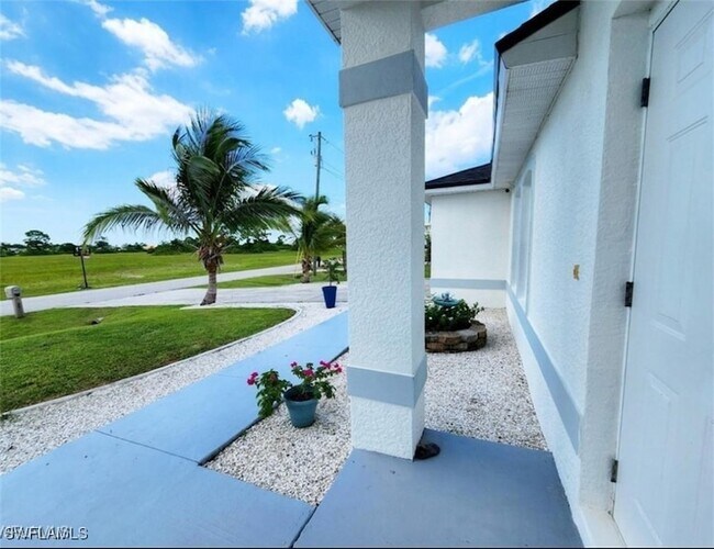 Foto del edificio - 2115 NW 19th Ave