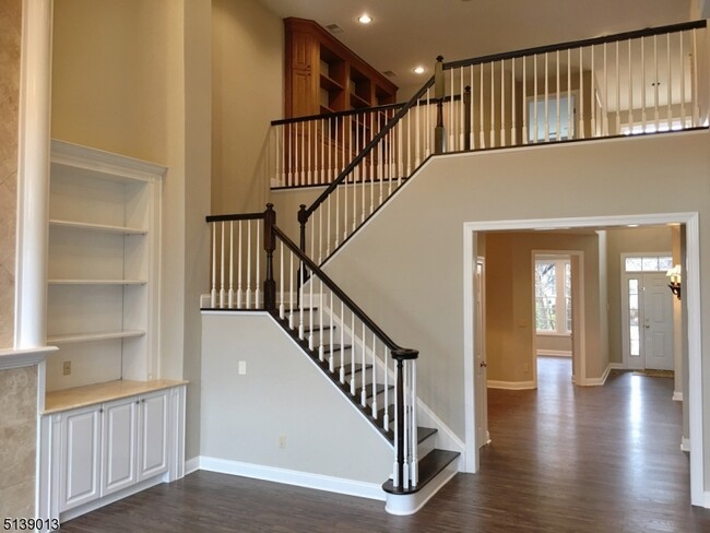 Building Photo - 3 Schindler Way