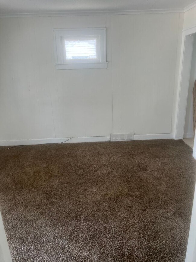 Building Photo - 2bd/1 bath Single Family Home!