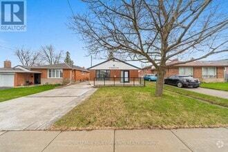 Building Photo - 31 Brantwood Dr