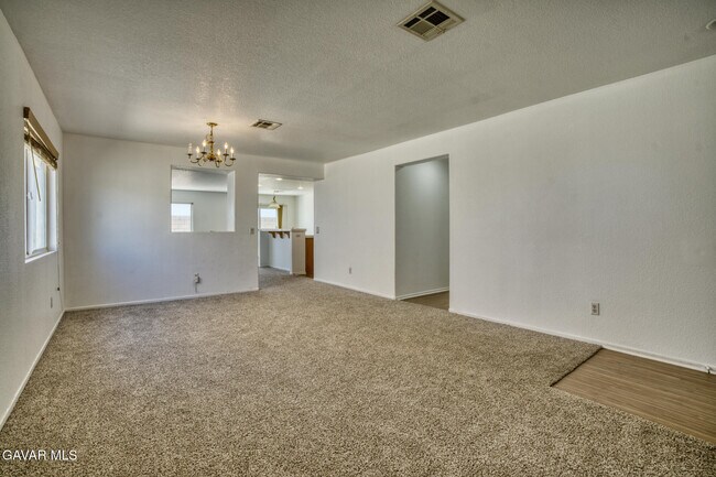 Foto del edificio - 45444 Spahn Ln