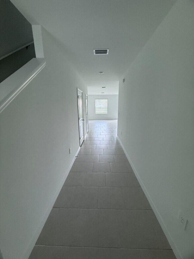 Foto del edificio - 19745 Garden Ridge Ct