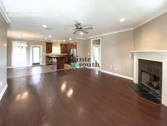Building Photo - 9426 Sanibel Loop