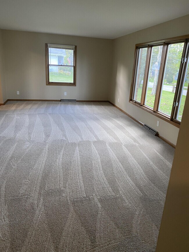 Foto del edificio - 18105 Milwaukee Ave