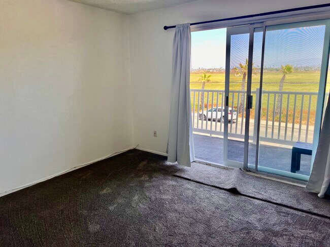 Foto del edificio - 1476 Seacoast Dr