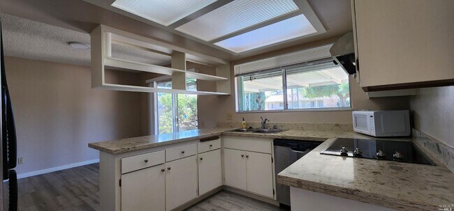 Building Photo - 189 Olympic Cir